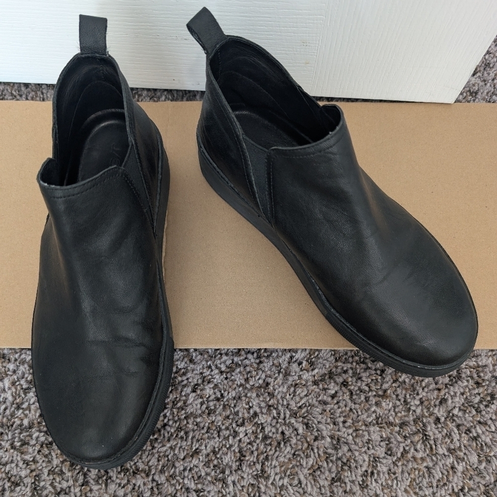 J/SLIDES Mika Solid Black Ankle Boot Platform Slip-Ons - Picture 3 of 12